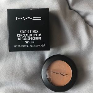MAC Studio Finish Concealer
